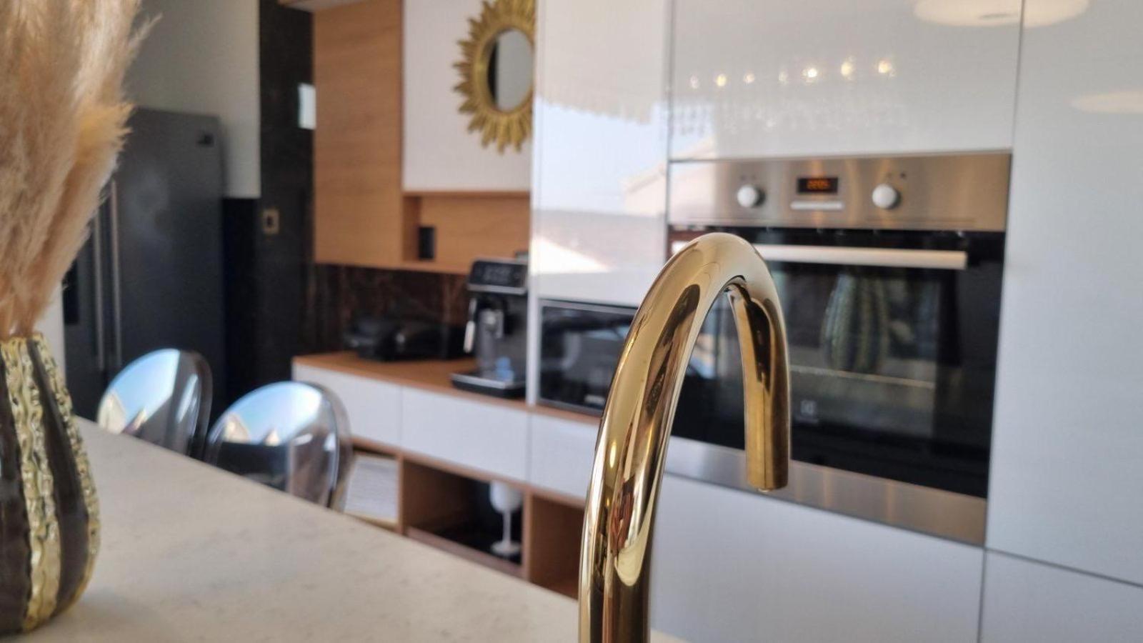 Skypool Suite 77 With Private Pool Makarska Bagian luar foto