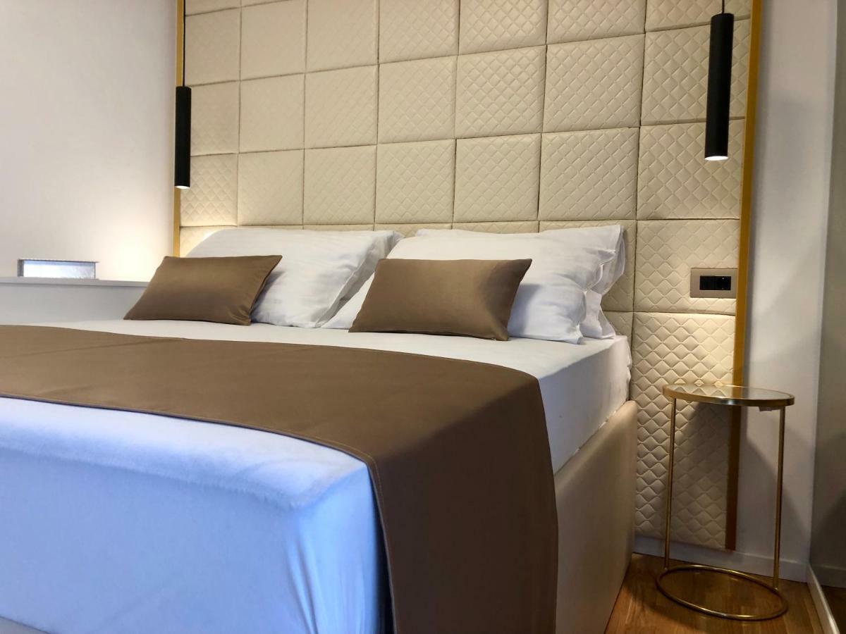 Skypool Suite 77 With Private Pool Makarska Bagian luar foto